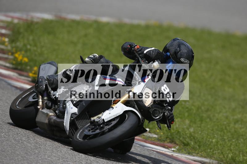 /Archiv-2024/29 12.06.2024 MOTO.CH Track Day ADR/Gruppe gelb/82